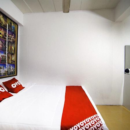 Oyo 560 Chang Hostel Suvarnabhumi Bangkok Exteriör bild
