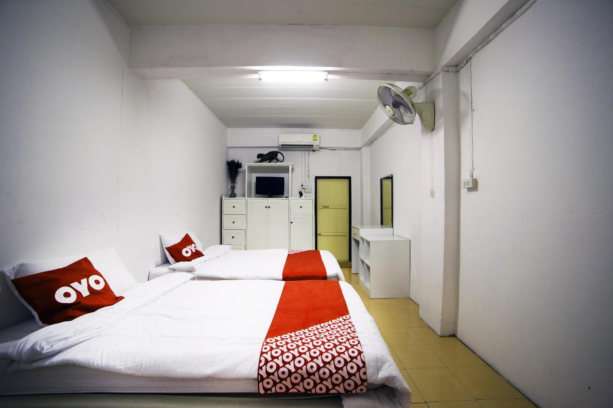 Oyo 560 Chang Hostel Suvarnabhumi Bangkok Exteriör bild