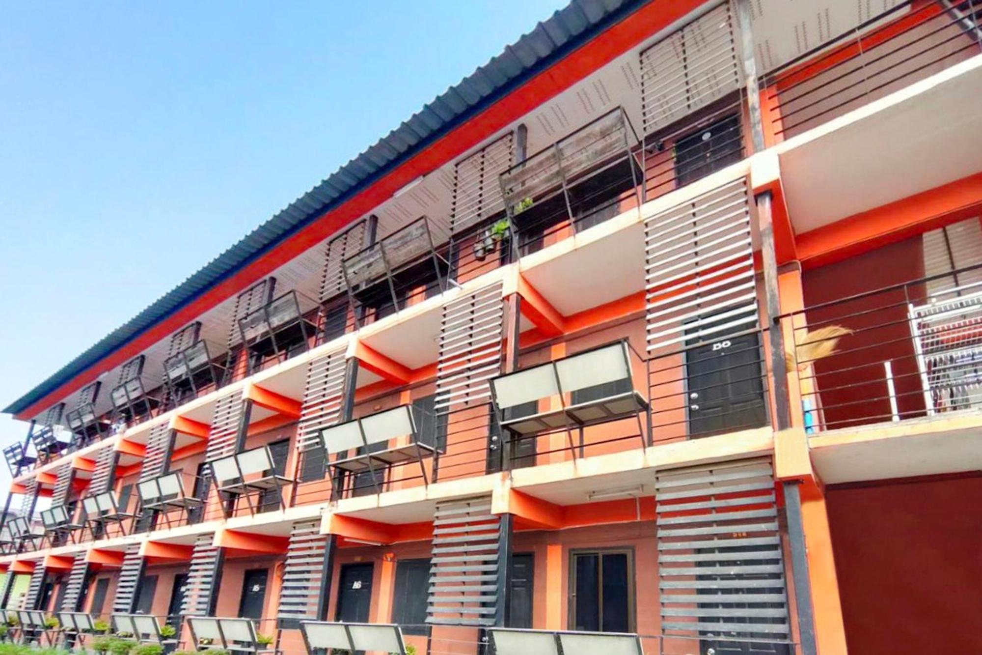 Oyo 560 Chang Hostel Suvarnabhumi Bangkok Exteriör bild
