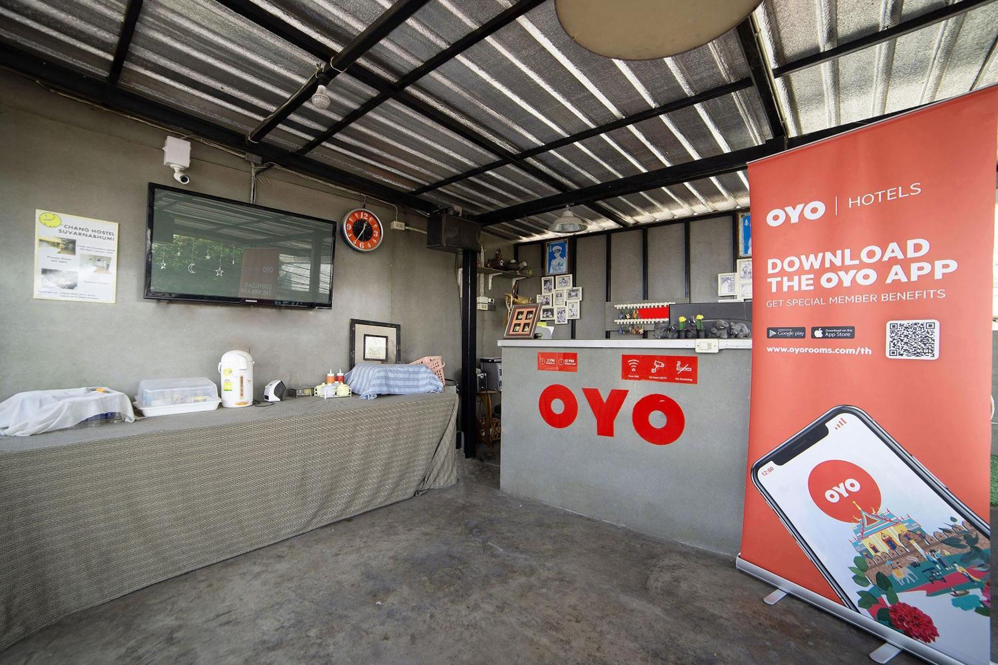 Oyo 560 Chang Hostel Suvarnabhumi Bangkok Exteriör bild